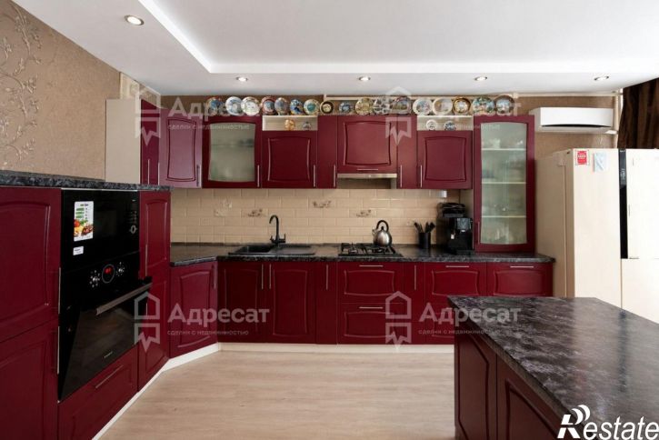 3-комн квартира ул. И.В.Морозова,  д.9