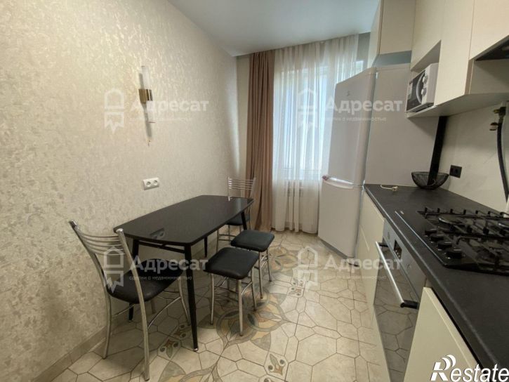 3-комн квартира ул. 8-й Воздушной Армии,  д.19
