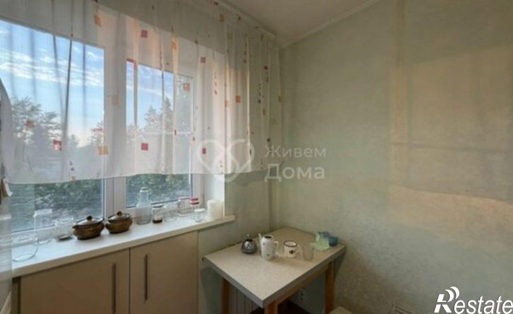 3-комн квартира ул Зерноградская, 10,  д. 10