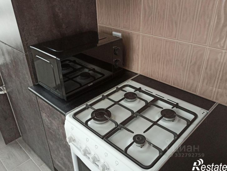 2-комн квартира ул Тракторостроителей, 21/2,  д. 21/2