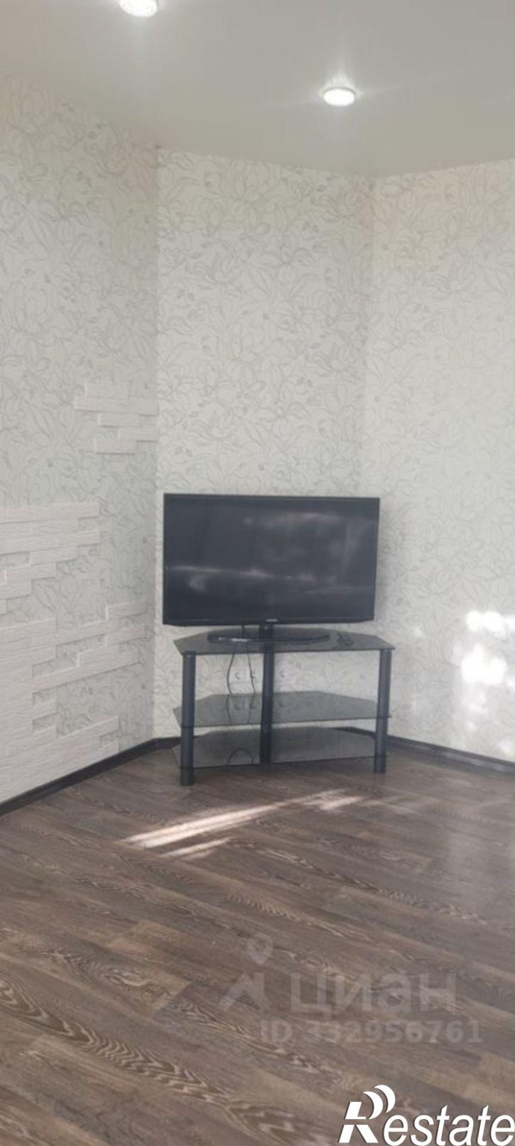 3-комн квартира б-р 30-летия Победы, 35,  д. 35