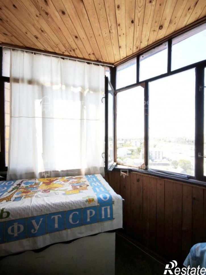 4-комн квартира ул. Землячки,  д.26
