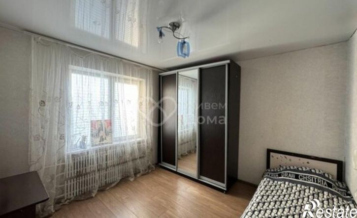 4-комн квартира ул им. Богданова, 1/3,  д. 1/3