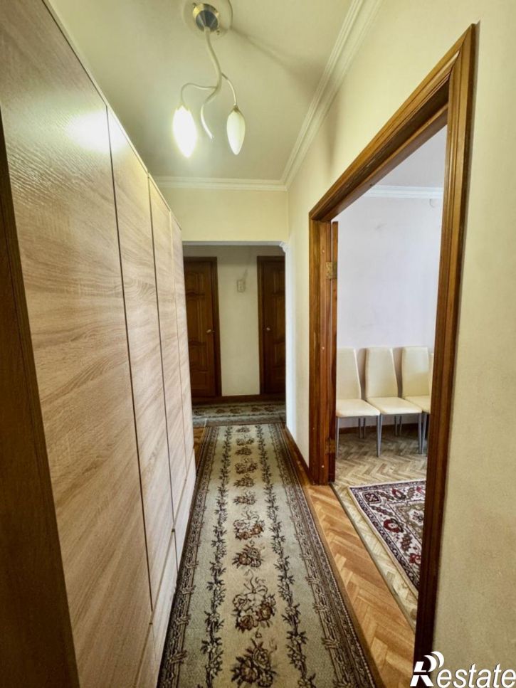3-комн квартира 30-ти Летия Победы, 17 а