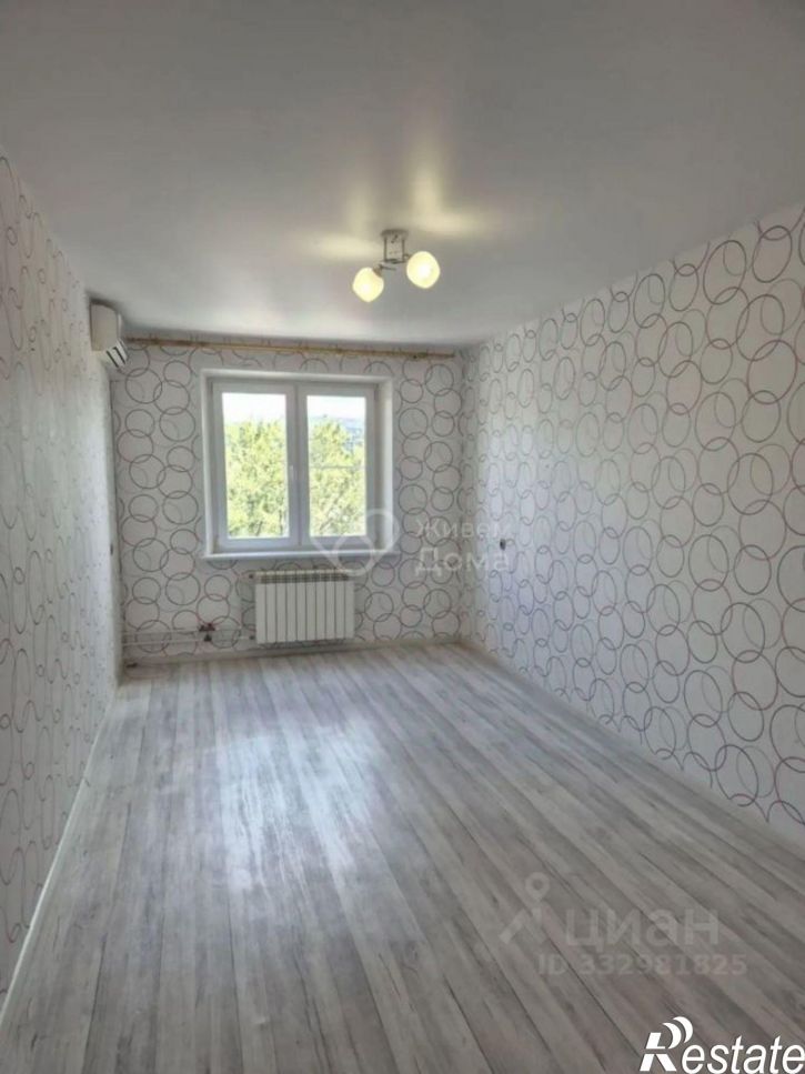 3-комн квартира ул Шекснинская, 32,  д. 32