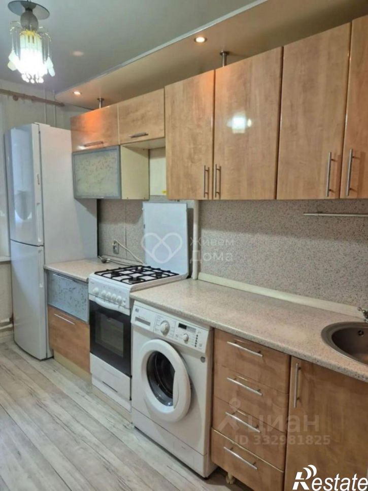 3-комн квартира ул Шекснинская, 32,  д. 32