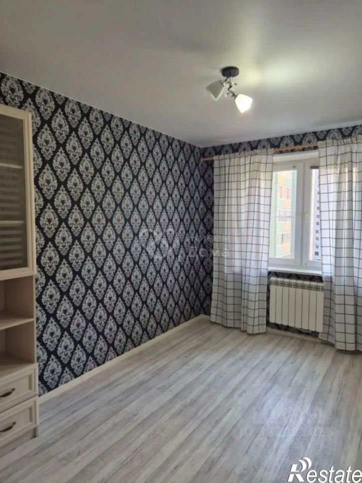 3-комн квартира ул Шекснинская, 32,  д. 32