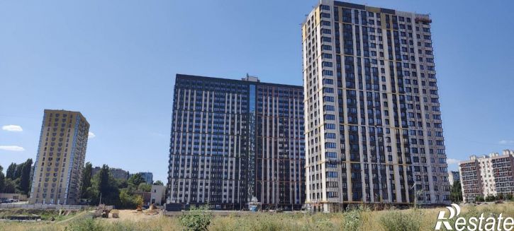 4-комн квартира в новом доме район Семь Ветров