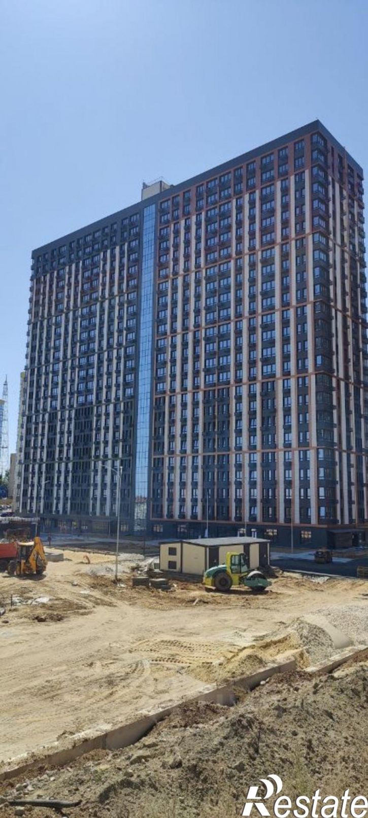 4-комн квартира в новом доме район Семь Ветров