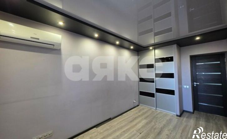3-комн квартира Волгоград, Рионская улица, 5