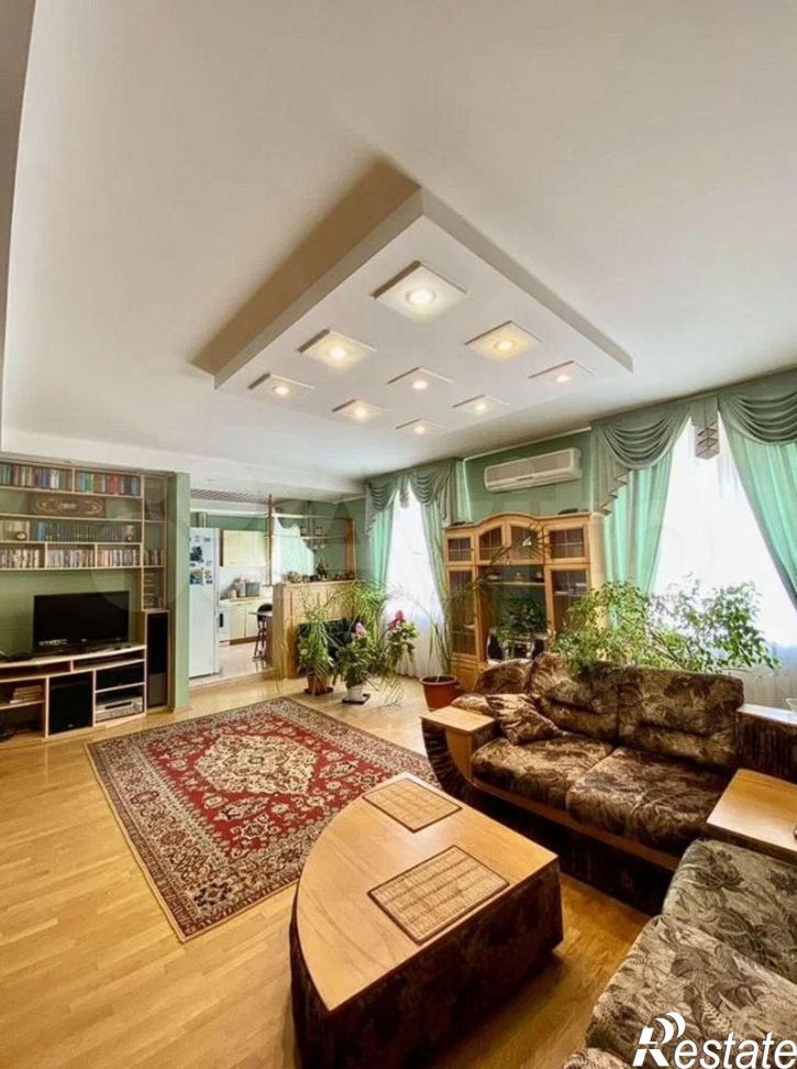 3-комн квартира Комсомольская, 10