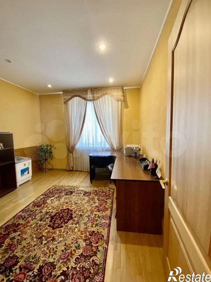 3-комн квартира Комсомольская, 10