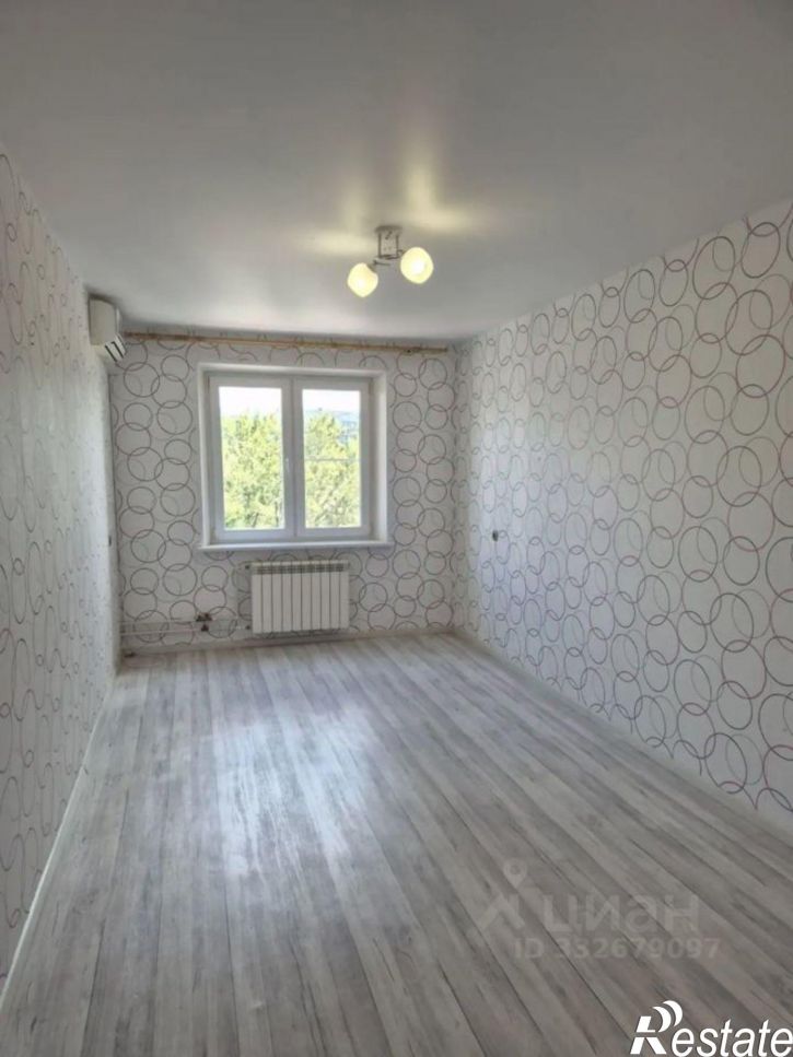 3-комн квартира ул Шекснинская, 32,  д. 32