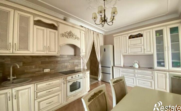 4-комн квартира ул Коммунистическая, 8,  д. 8