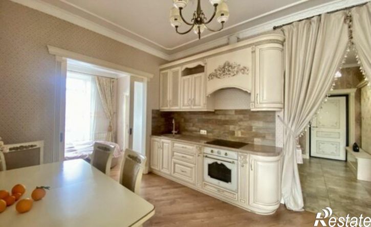 4-комн квартира ул Коммунистическая, 8,  д. 8