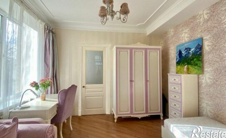 4-комн квартира ул Коммунистическая, 8,  д. 8