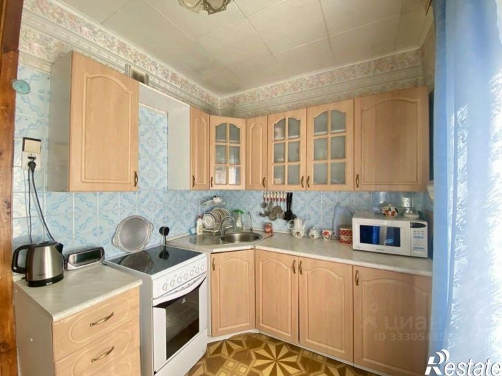3-комн квартира ул Новоузенская, 8,  д. 8