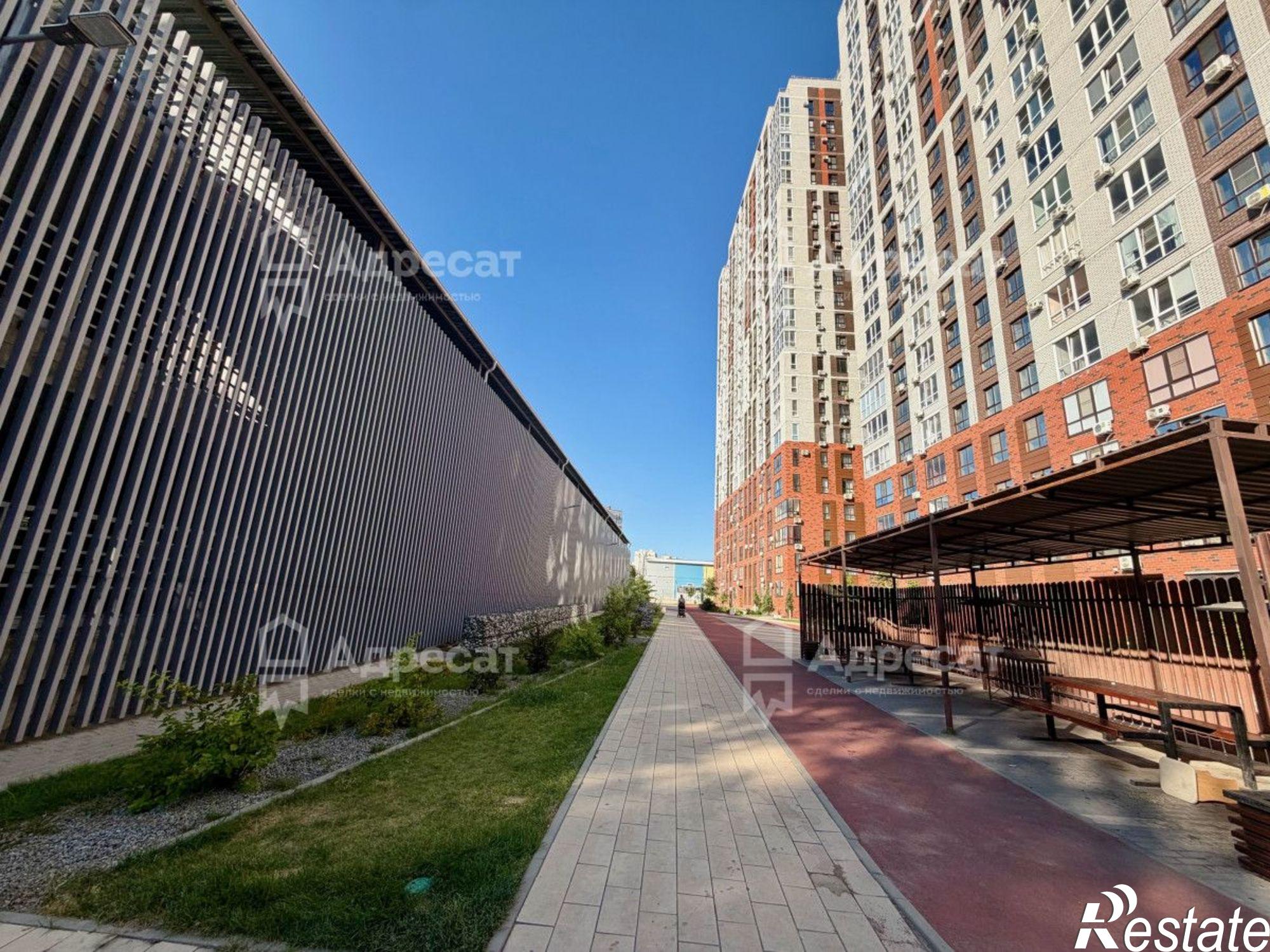 Купить гараж, место в паркинге за 740 000 рублей на ул. Ангарская
