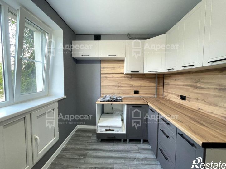 2-комн квартира ул. 64-й Армии,  д.22