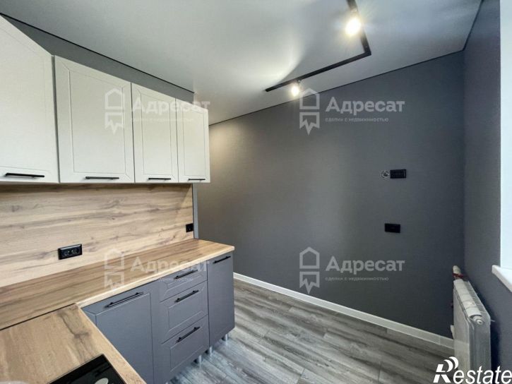 2-комн квартира ул. 64-й Армии,  д.22