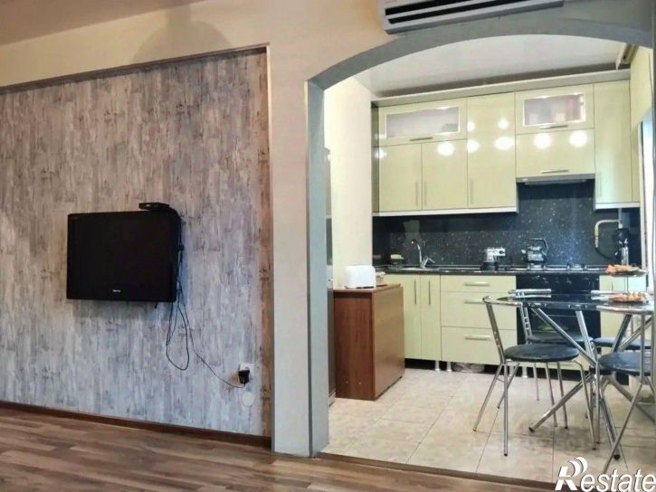 2-комн квартира ул им. Хользунова, 42,  д. 42