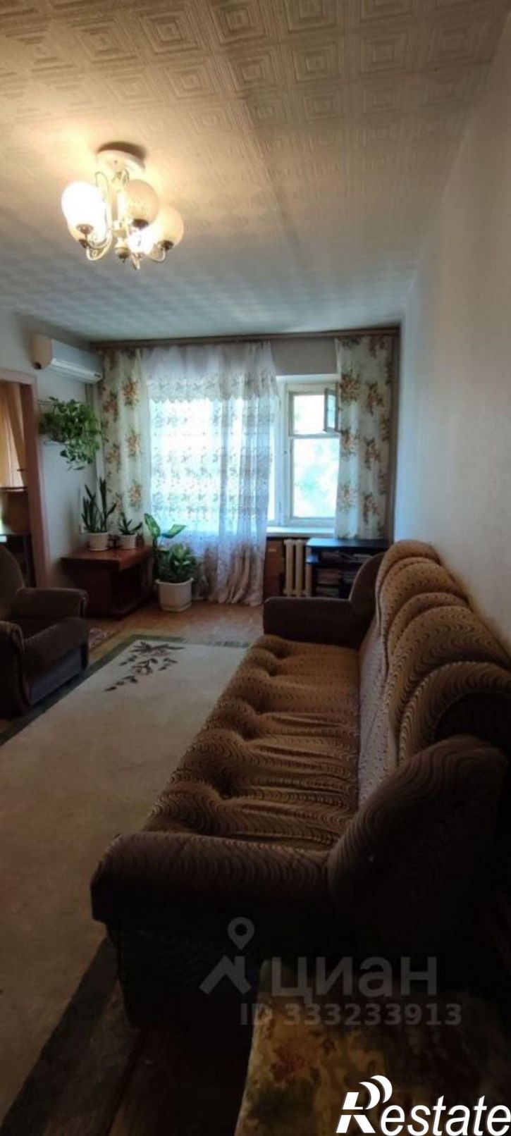 4-комн квартира ул 51-й Гвардейской, 37,  д. 37