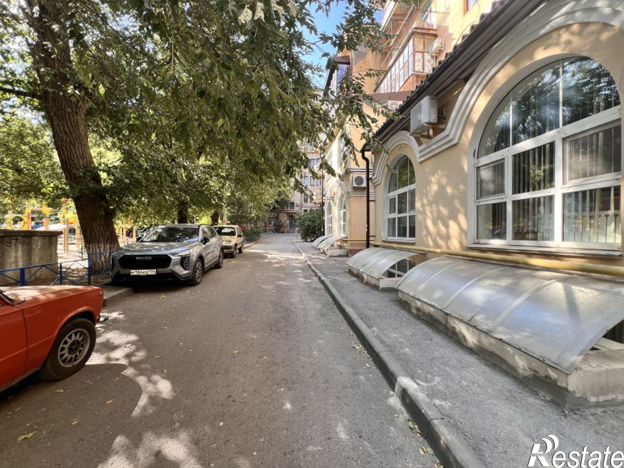 Купить квартиру за 10 000 000 рублей на им. Гагарина, 7