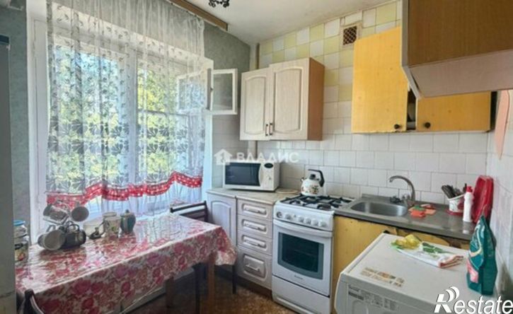 4-комн квартира ул 51-й Гвардейской, 37,  д. 37