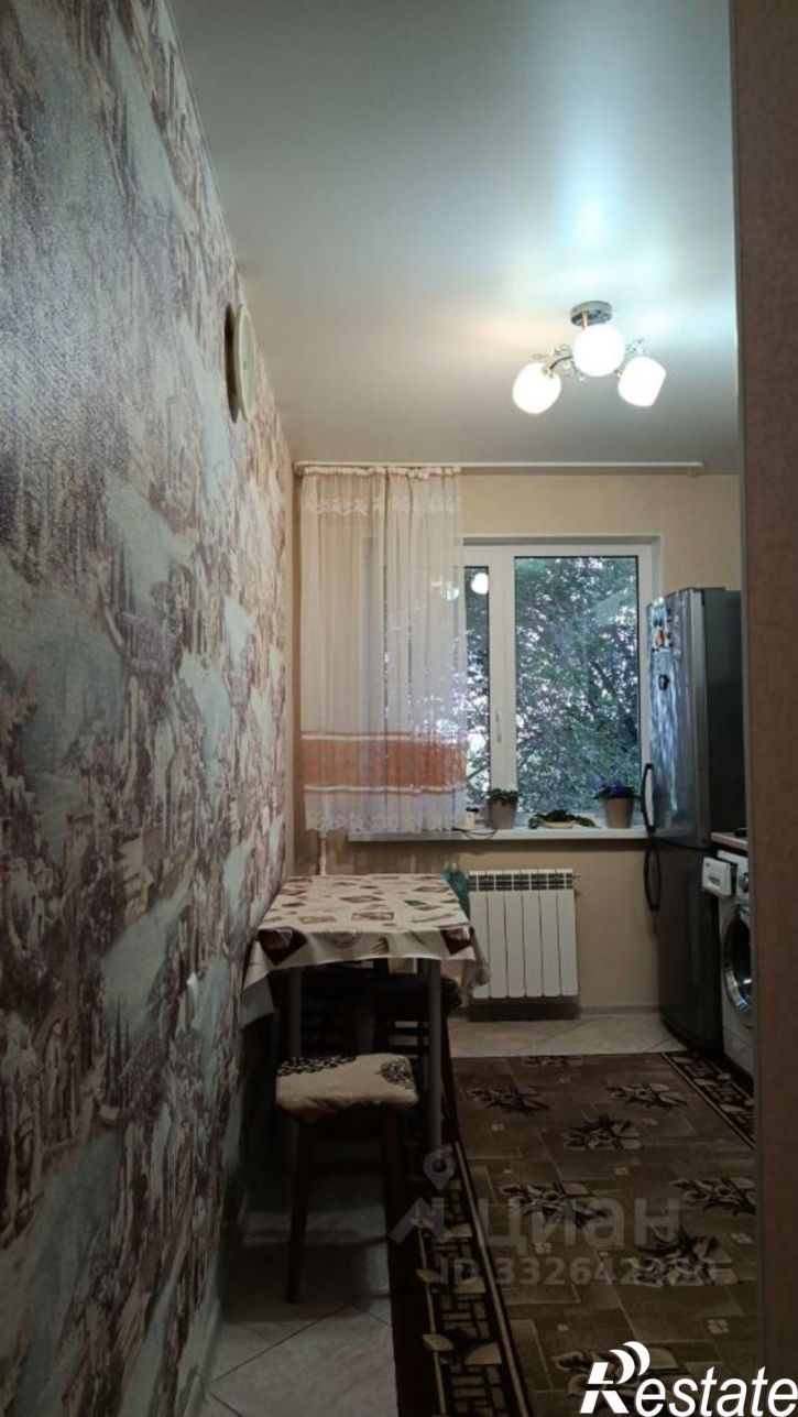 2-комн квартира ул Космонавтов, 61,  д. 61