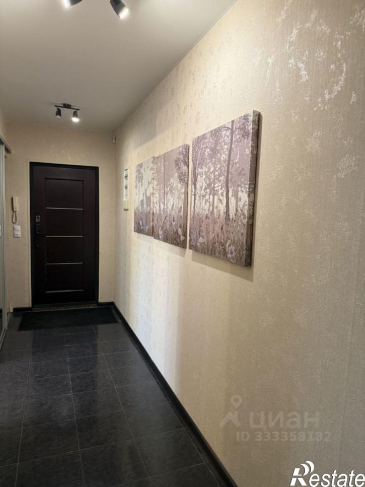 3-комн квартира улица Константина Симонова, 28,  д. 28