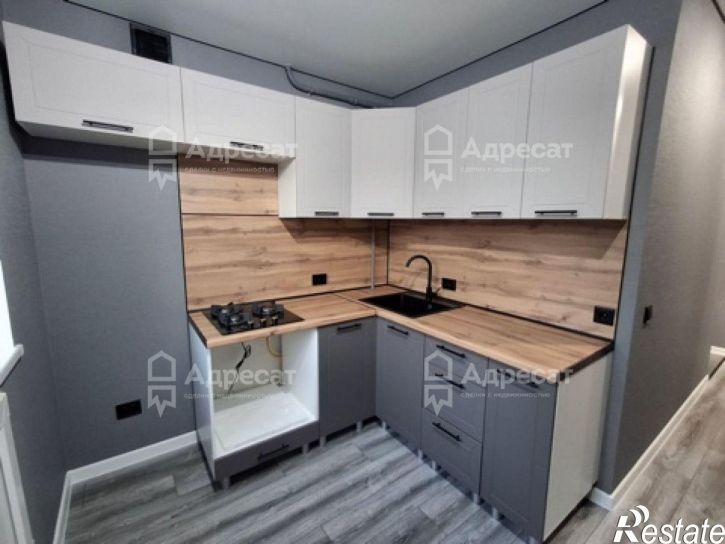 2-комн квартира ул. 64-й Армии,  д.22