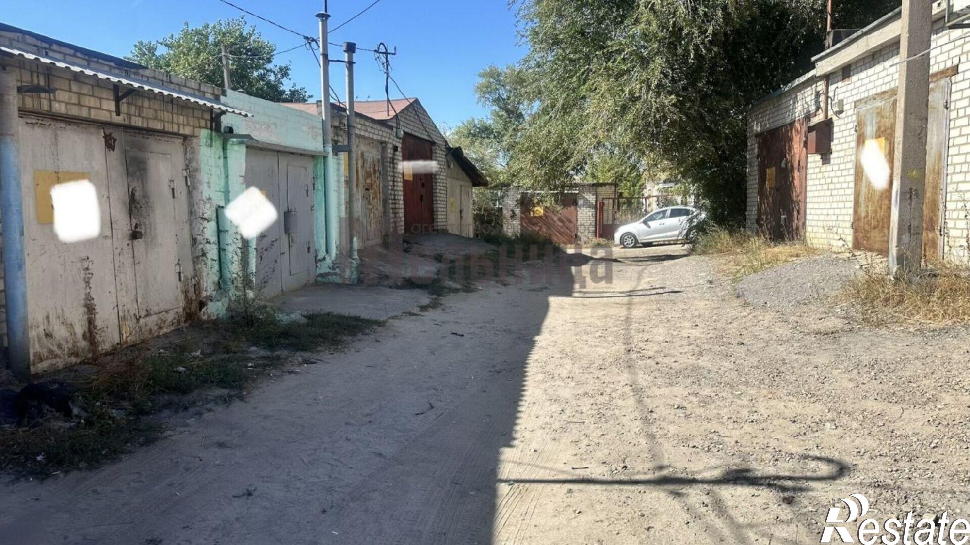 Купить гараж, место в паркинге за 1 150 000 рублей на ул Эльтонская, 96