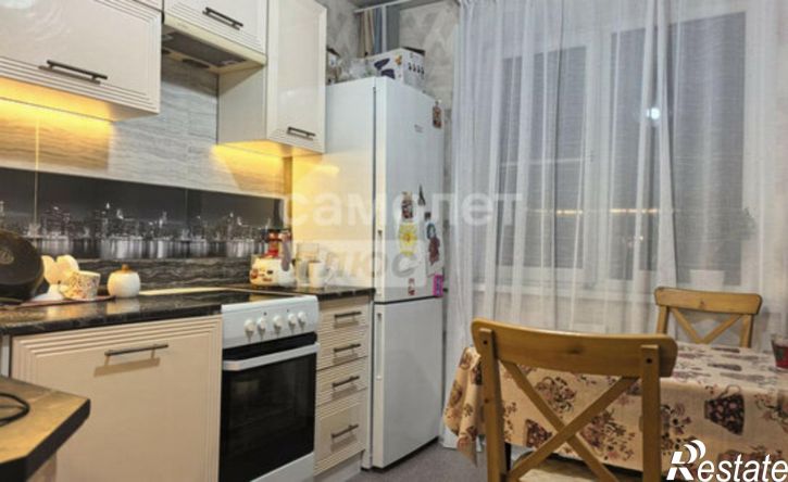 2-комн квартира улица Академика Комарова, 68А