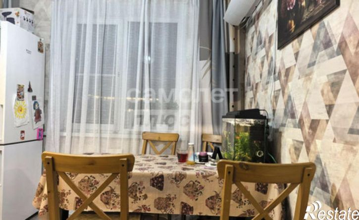 2-комн квартира улица Академика Комарова, 68А