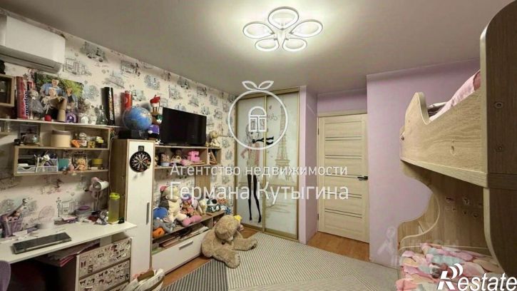 2-комн квартира улица 13-й Гвардейской Дивизии, 13А,  д. 13А