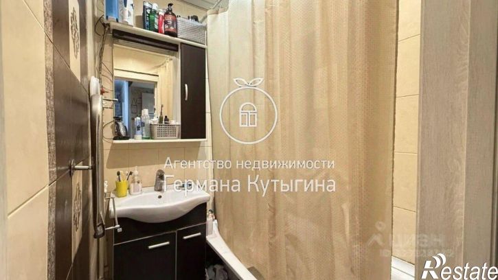 2-комн квартира улица 13-й Гвардейской Дивизии, 13А,  д. 13А