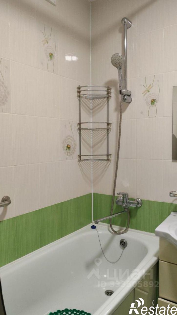 1-комн квартира улица Космонавтов, 37,  д. 37
