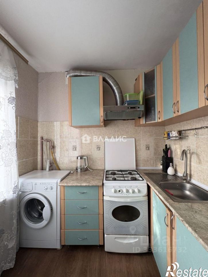 2-комн квартира улица Автомобилистов, 2,  д. 2