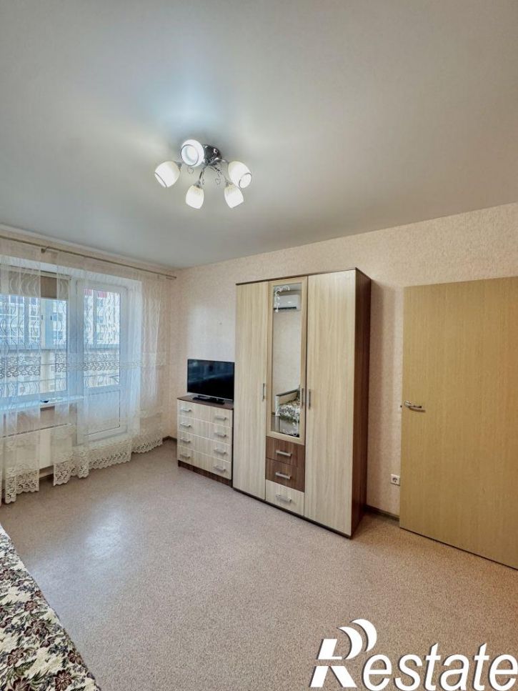 1-комн квартира Колосовая, 18