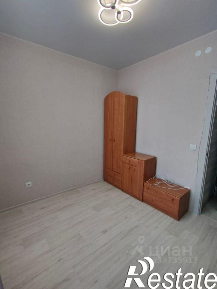 2-комн квартира улица Гаря Хохлова, 13,  д. 13