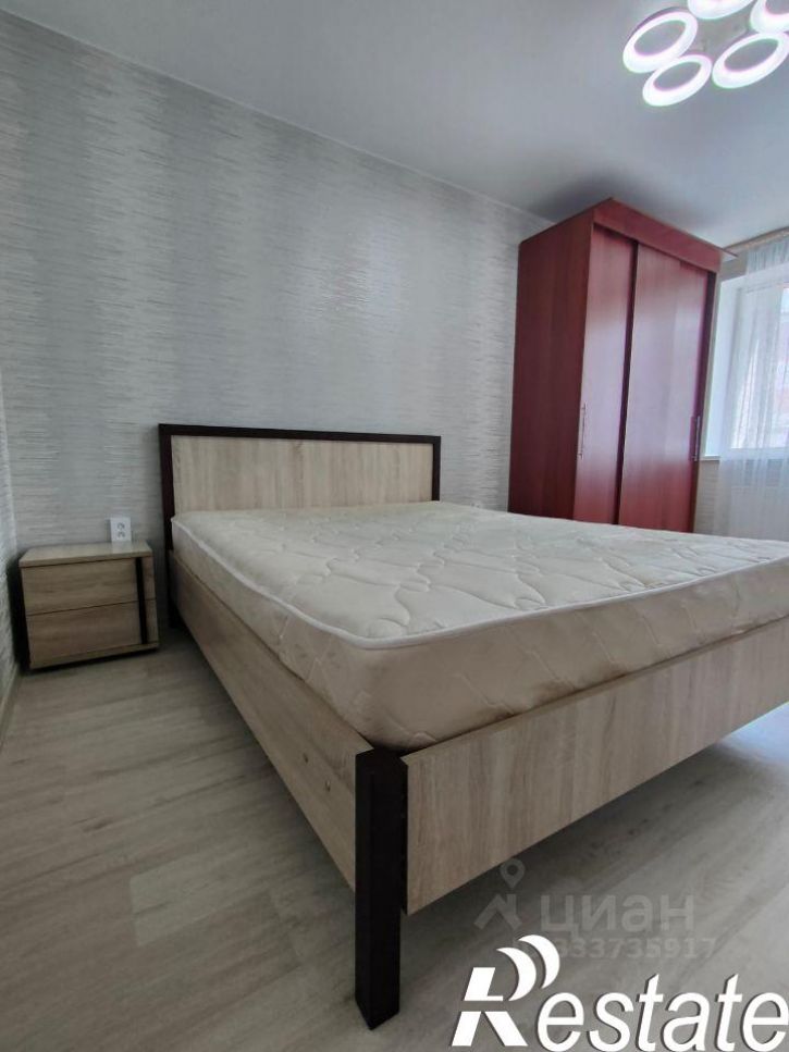2-комн квартира улица Гаря Хохлова, 13,  д. 13