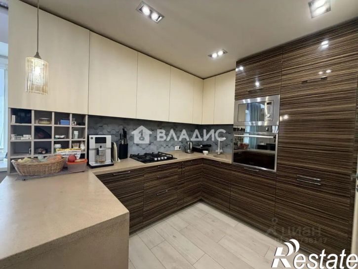 3-комн квартира Санаторная улица, 8Б,  д. 8Б