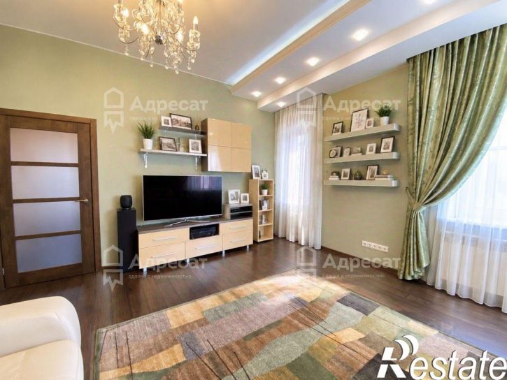 4-комн квартира улица Космонавтов, 34,  д. 34