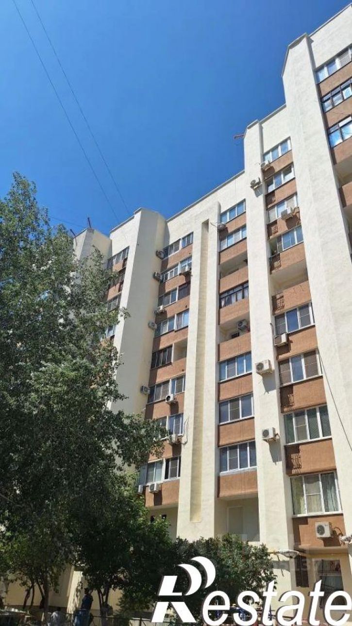 3-комн квартира улица Николая Отрады, 20,  д. 20