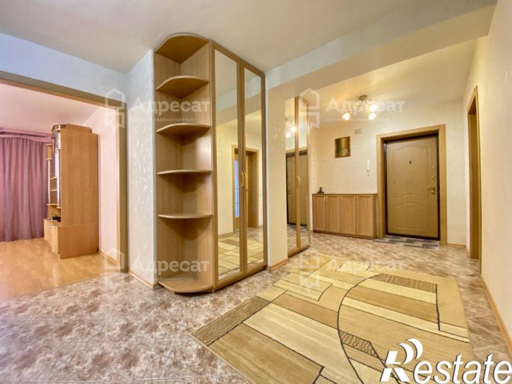 5-комн квартира ул. Ангарская,  д.71А