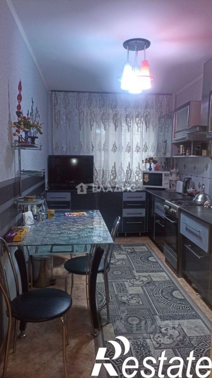 4-комн квартира улица Маршала Еременко, 108,  д. 108
