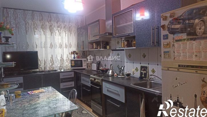 4-комн квартира улица Маршала Еременко, 108,  д. 108