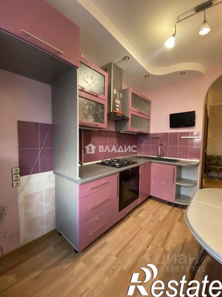 3-комн квартира улица Бажова, 7,  д. 7