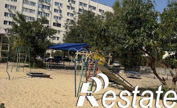2-комн квартира улица Германа Титова, 58,  д. 58