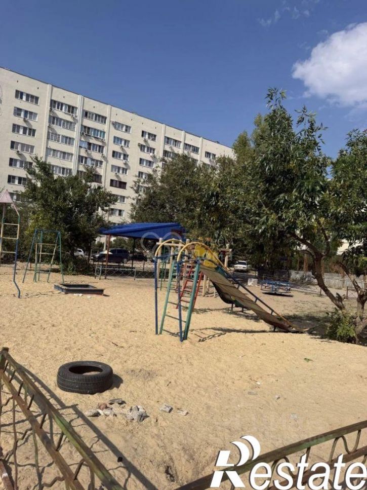2-комн квартира улица Германа Титова, 58,  д. 58